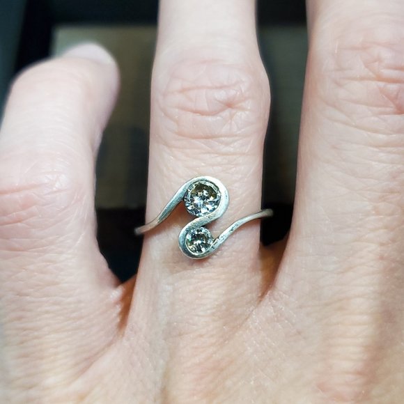 Jewelry - Size 7 925 Sterling Silver Slightly Rustic Double CZ Gem Ring